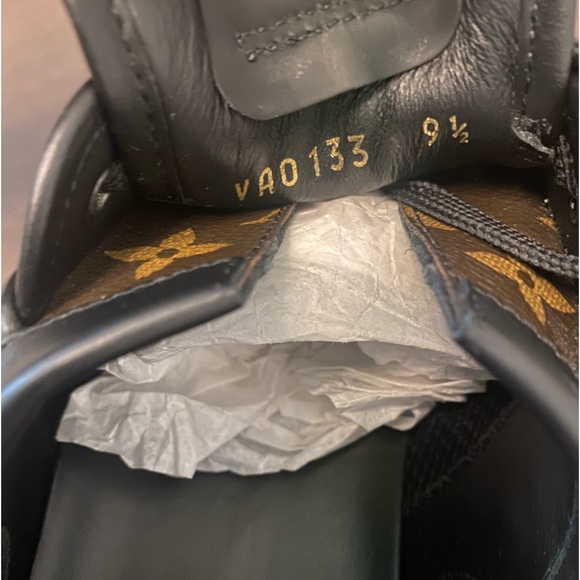 GENTLY USED Louis Vuitton Slalom Sneaker Men’s - Picture 16 of 16